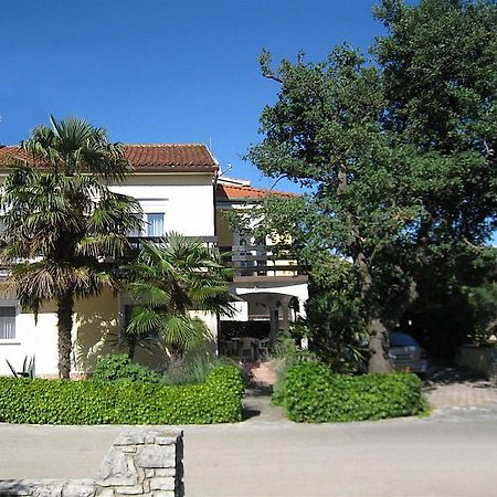 Apartments Barbara Ровин Екстериор снимка